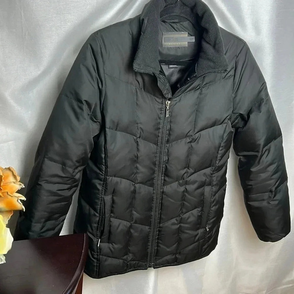 WOMEN PUFFER JACKET Down filled and feathers by MJR ACTIVE,vtg but great cond. - Picture 1 of 11
